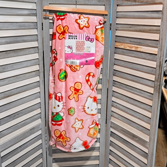 Hello Kitty Other - New Hello Kitty Gingerbread Plush Throw